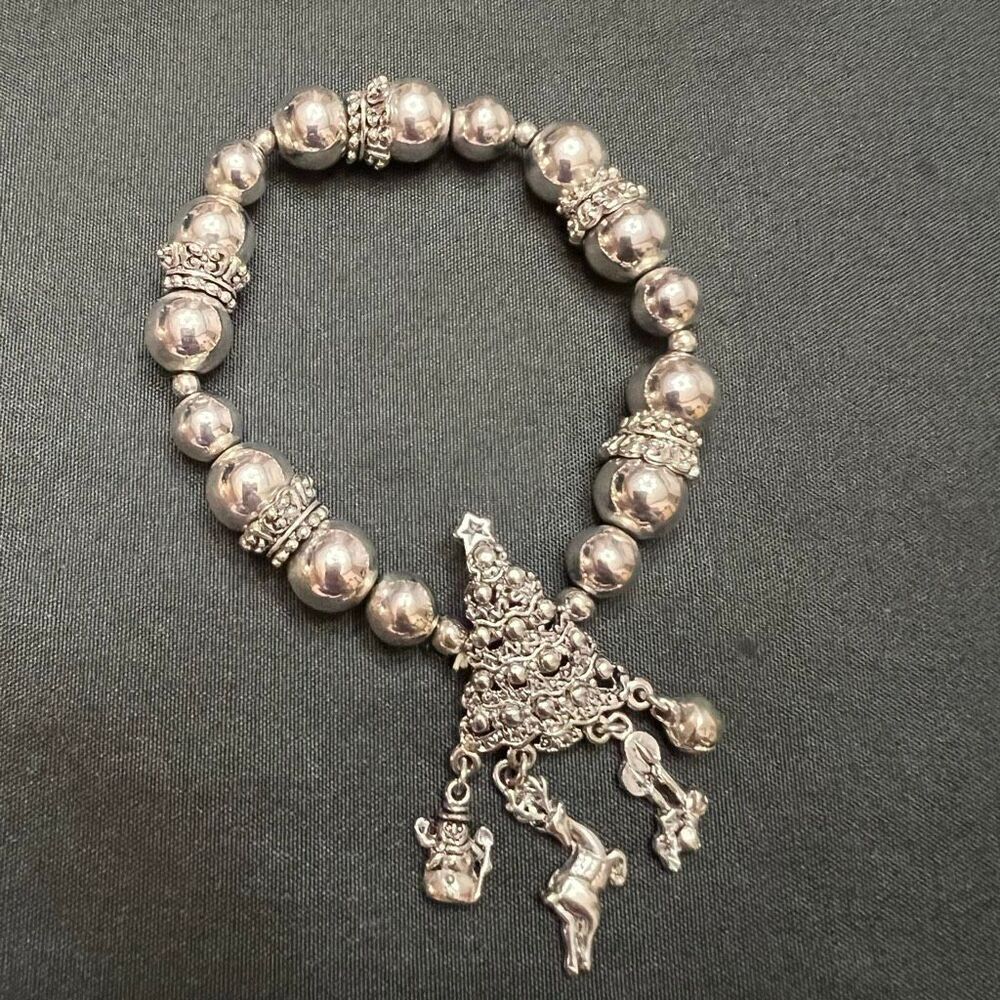 Christmas Charm Bracelet silver-tone beaded stretch tree reindeer candle snowman